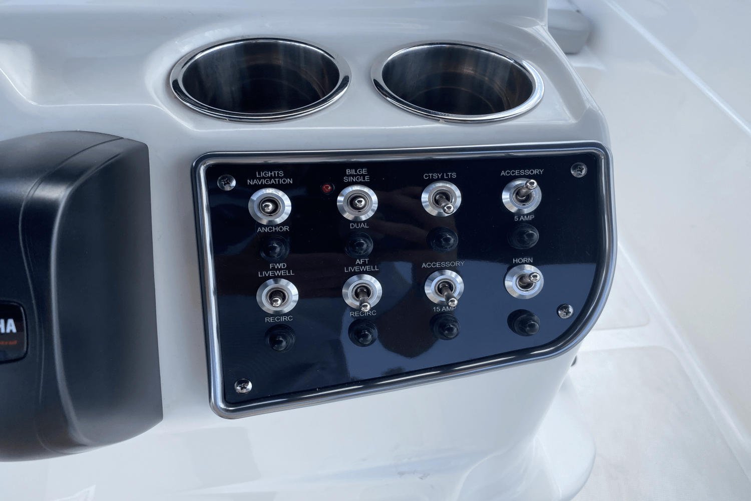 Slide: The Image of NauticStar 211 HYBRID 2021 - 20