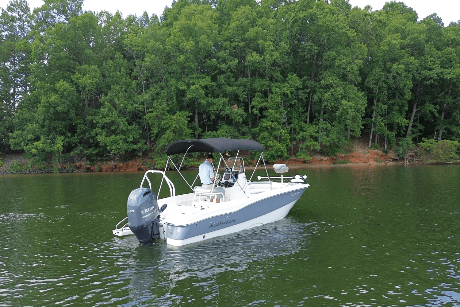 Slide: The Image of NauticStar 211 HYBRID 2021 - 3