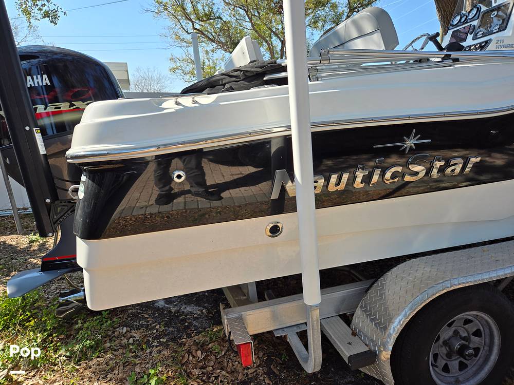 Slide: The Image of NauticStar 211 Hybrid 2021 - 15143461