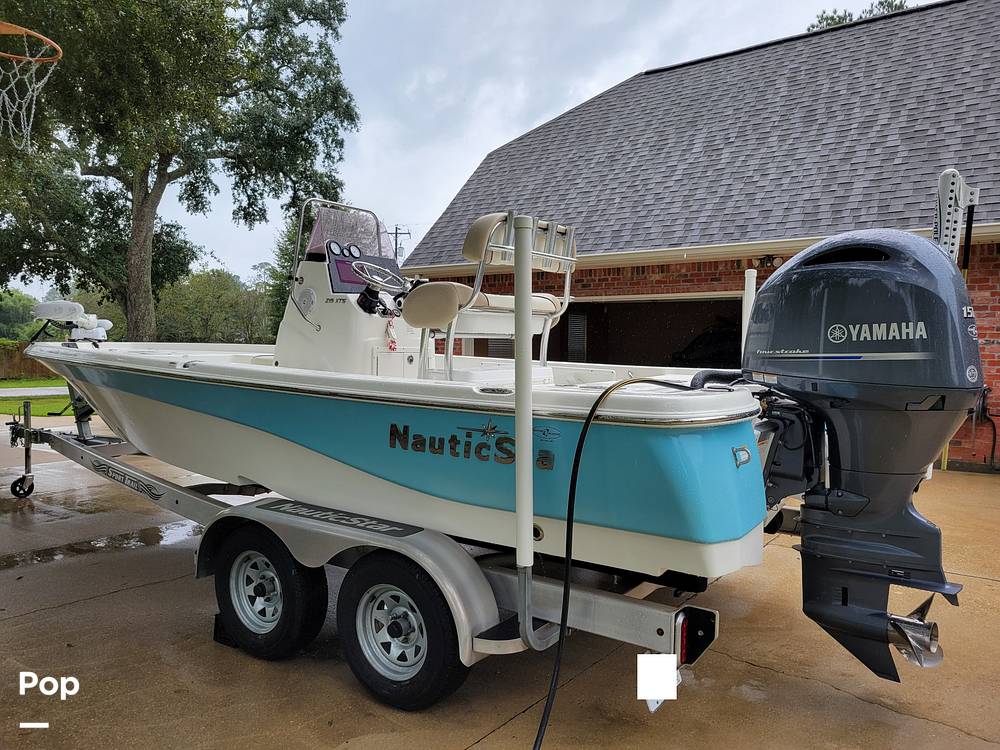 Slide: The Image of NauticStar 215XTS 2018 - 14725767