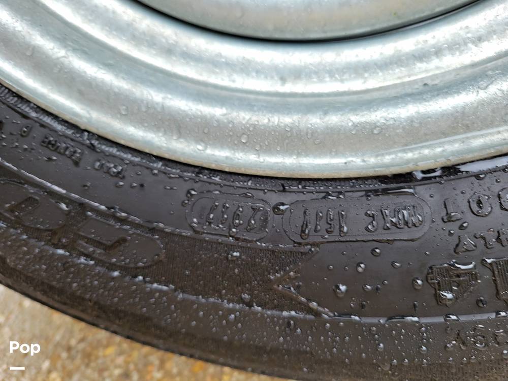 Slide: The Image of Tire Date Code - 14725841