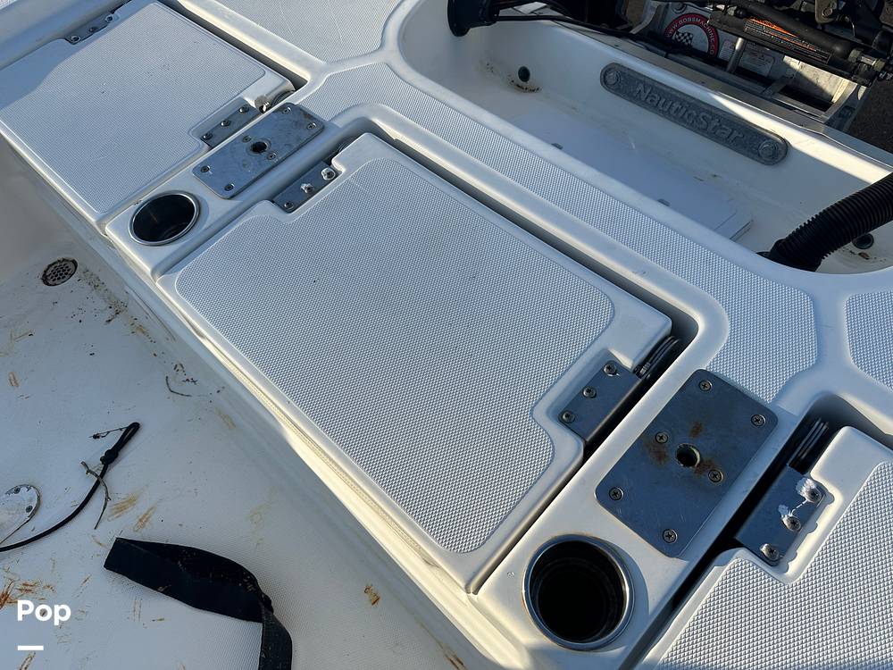 Slide: The Image of NauticStar 215XTS 2018 - 13855860