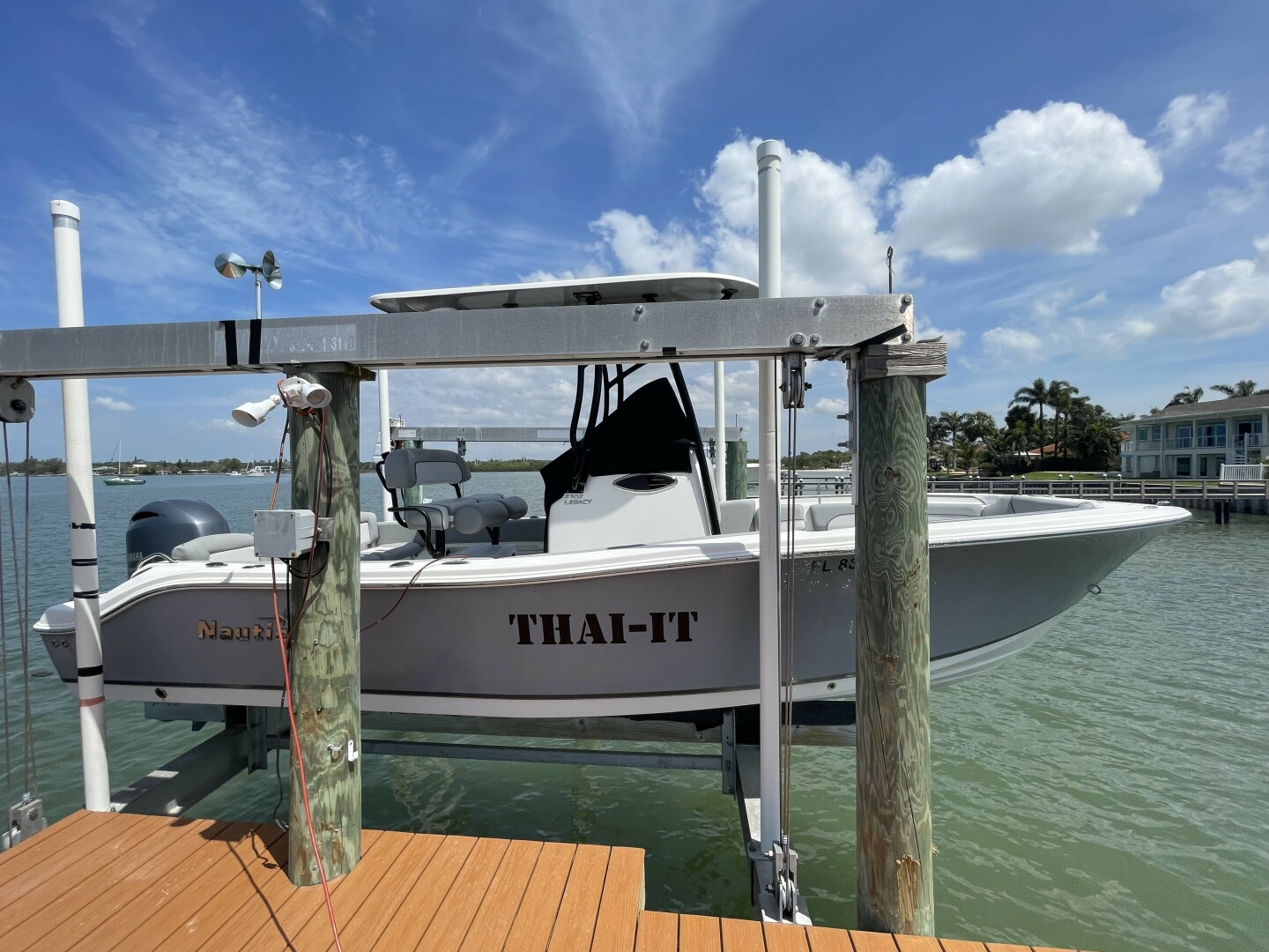 Slide: The Image of NauticStar 22 2021 - 5394080