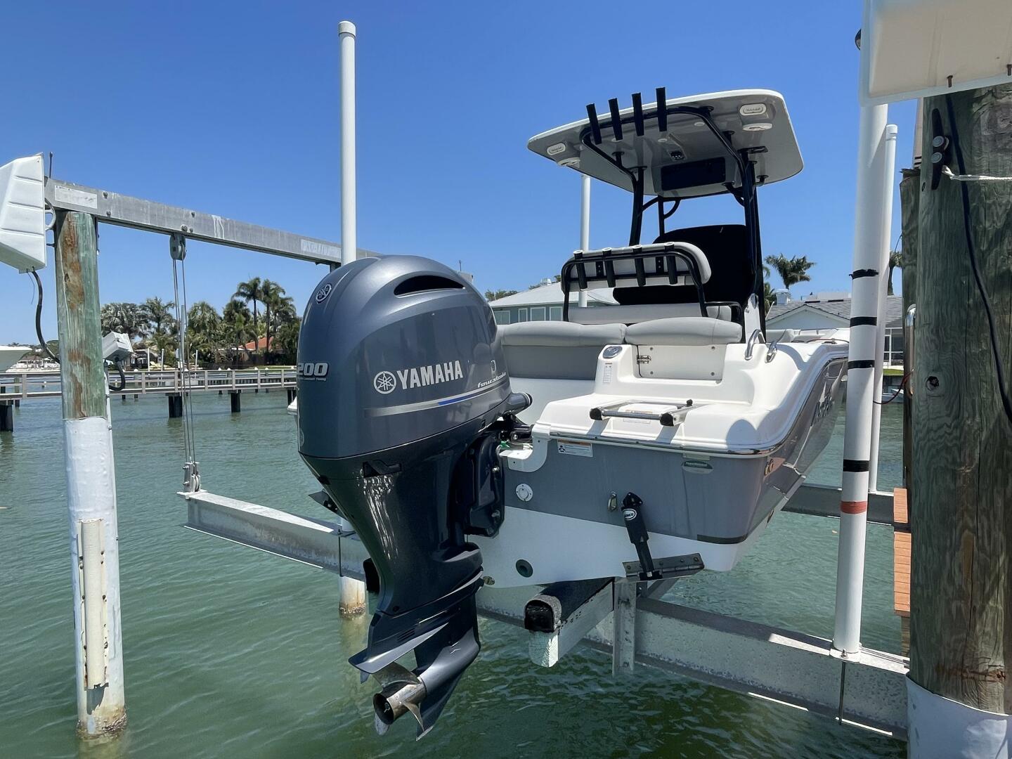 Slide: The Image of NauticStar 22 2021 - 5394145