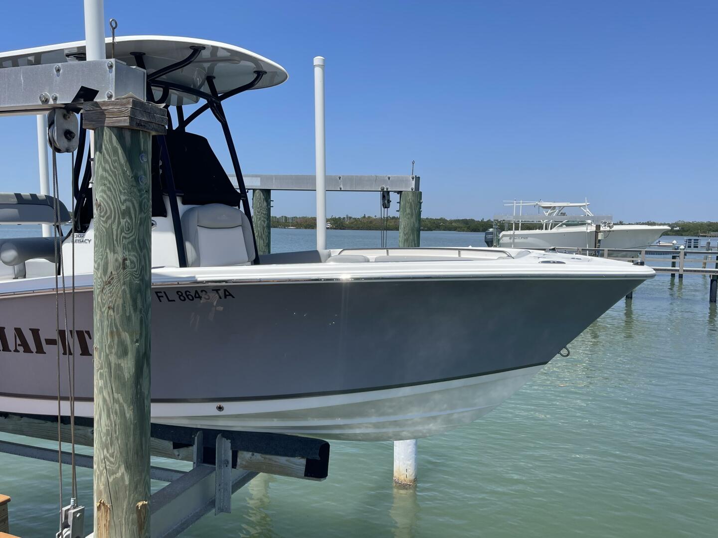 Slide: The Image of NauticStar 22 2021 - 5394265