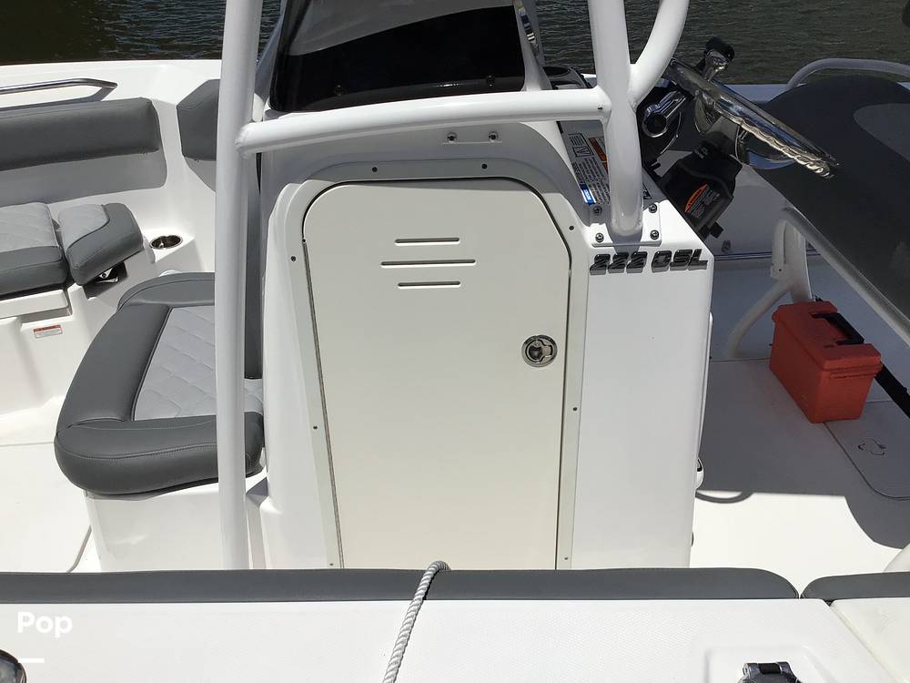 Slide: The Image of NauticStar 222 OSL 2024 - 14319802