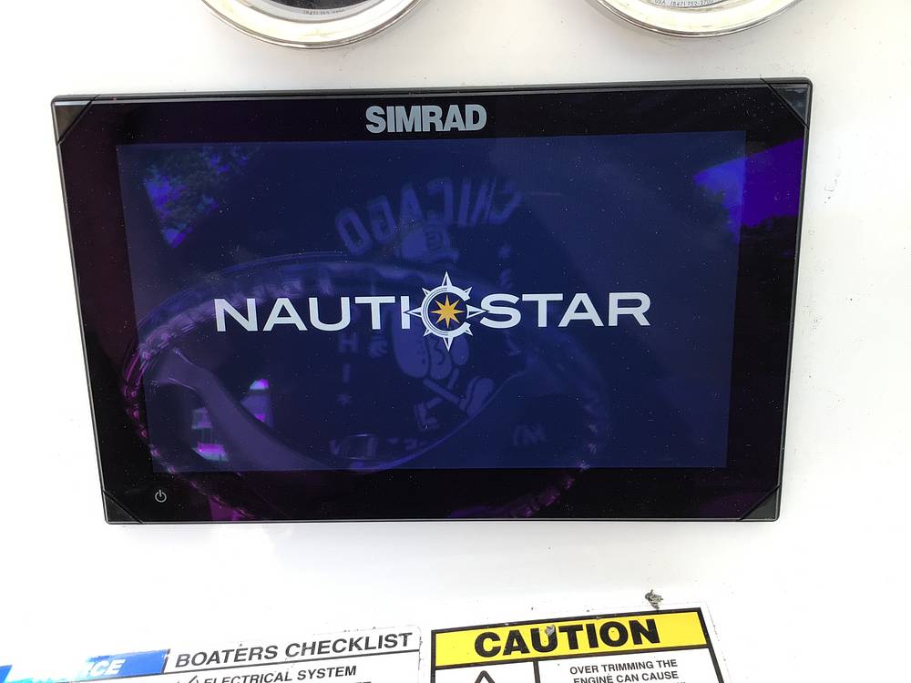 Slide: The Image of NauticStar 222 OSL 2024 - 14319850