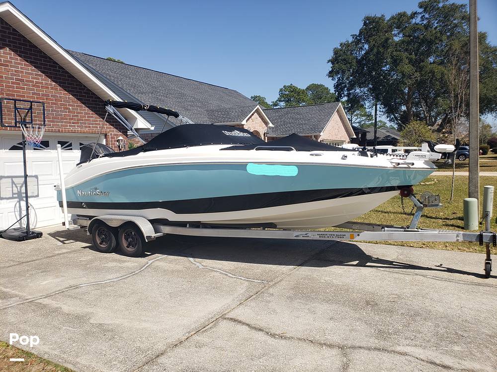 Slide: The Image of NauticStar 223DC 2019 - 15216546