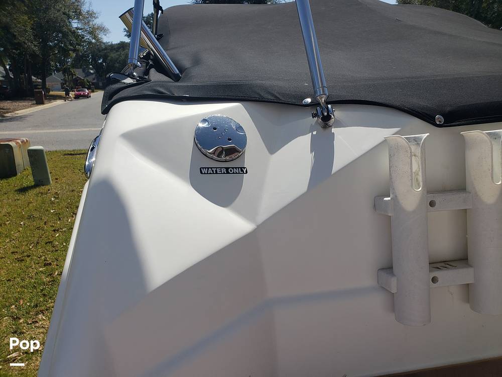Slide: The Image of NauticStar 223DC 2019 - 15216555