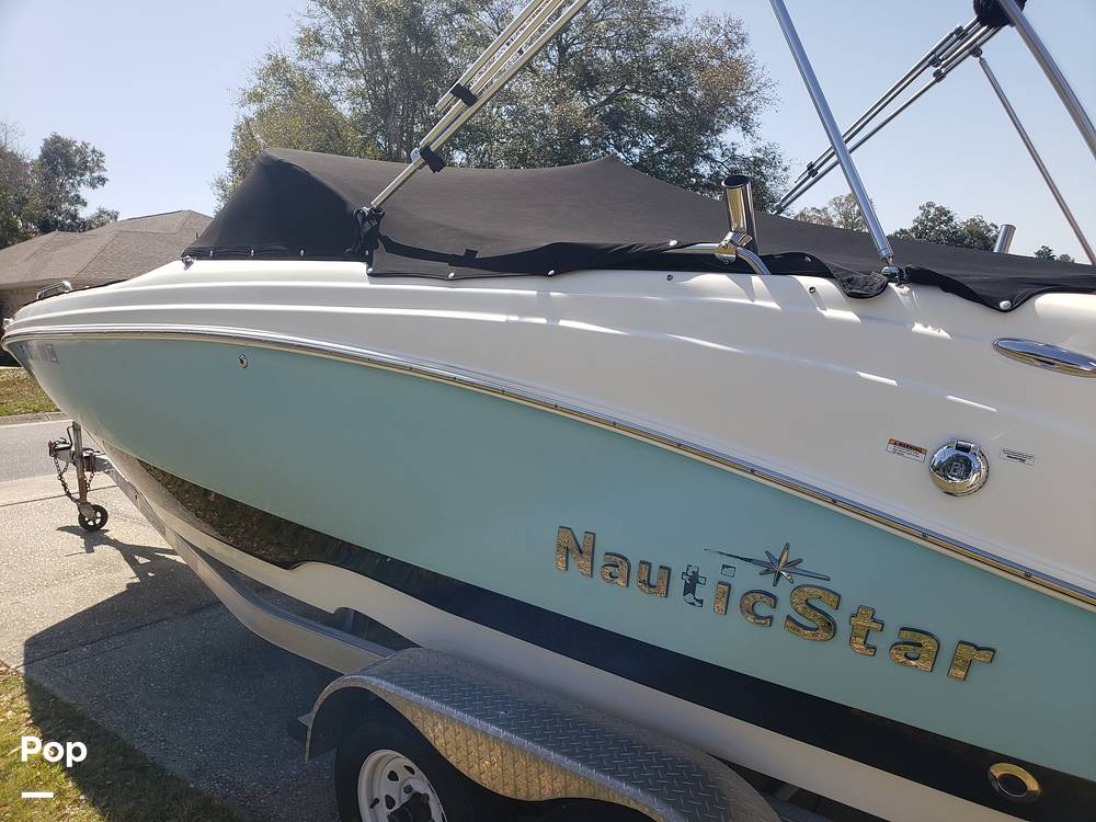 Slide: The Image of NauticStar 223DC 2019 - 15216558