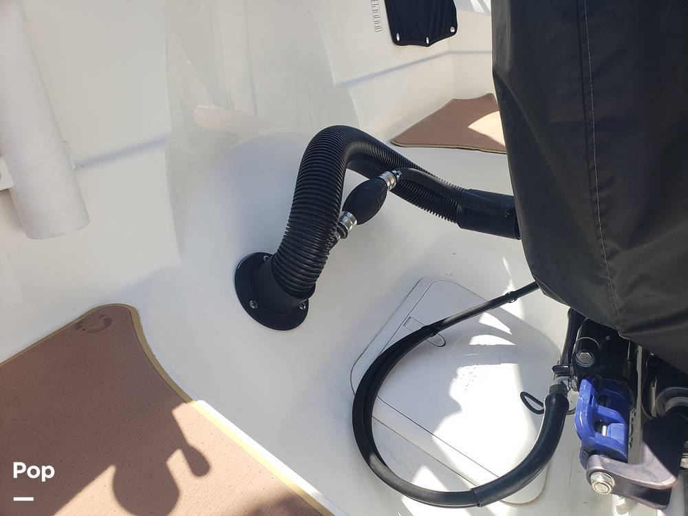 Slide: The Image of NauticStar 223DC 2019 - 15216566