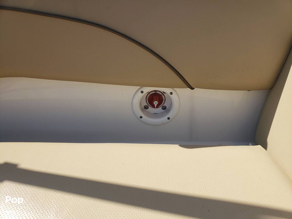 Slide: The Image of NauticStar 223DC 2019 - 15216567