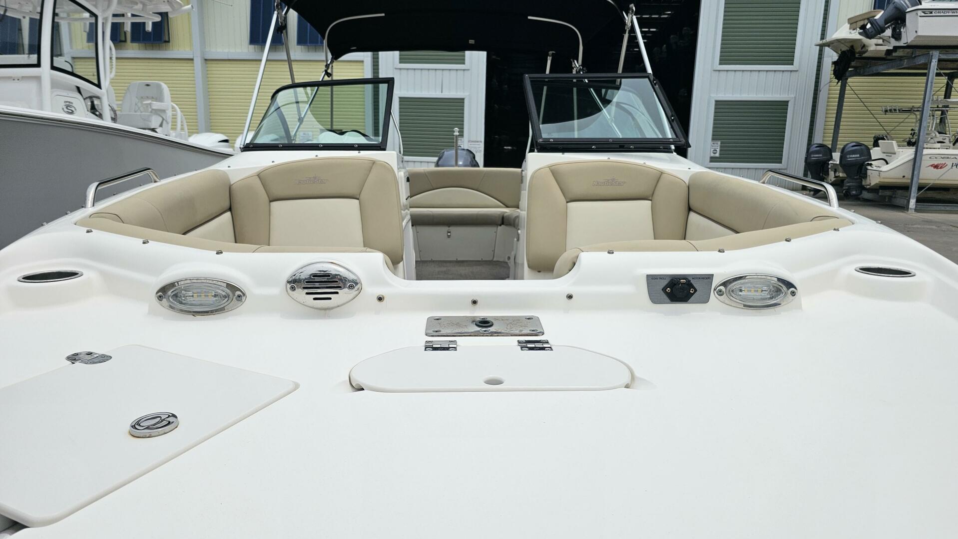 Slide: The Image of NauticStar 223 DC 2022 - 5351035