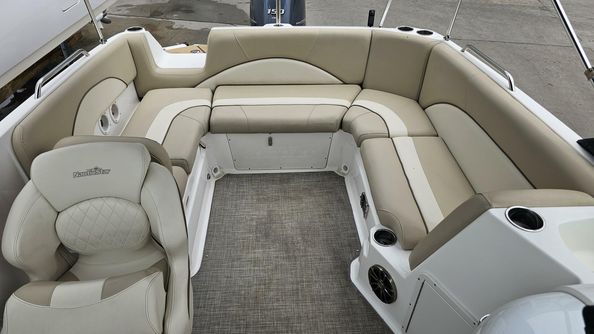 Slide: The Image of NauticStar 223 DC 2022 - 5351037