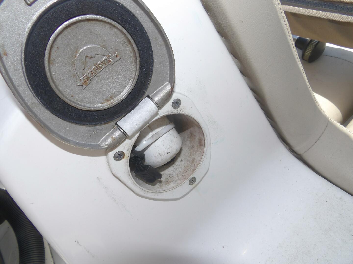 Slide: The Image of NauticStar 223DC Sport Deck 2017 - 4643543