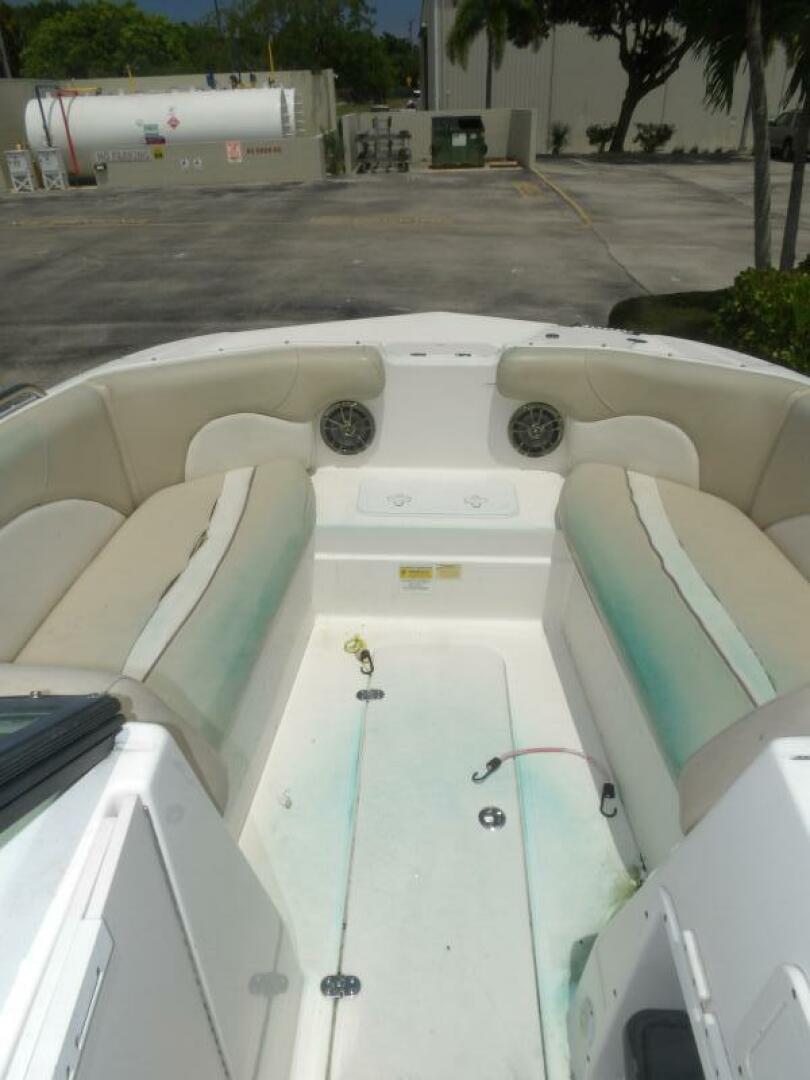 Slide: The Image of NauticStar 223DC Sport Deck 2017 - 4643544