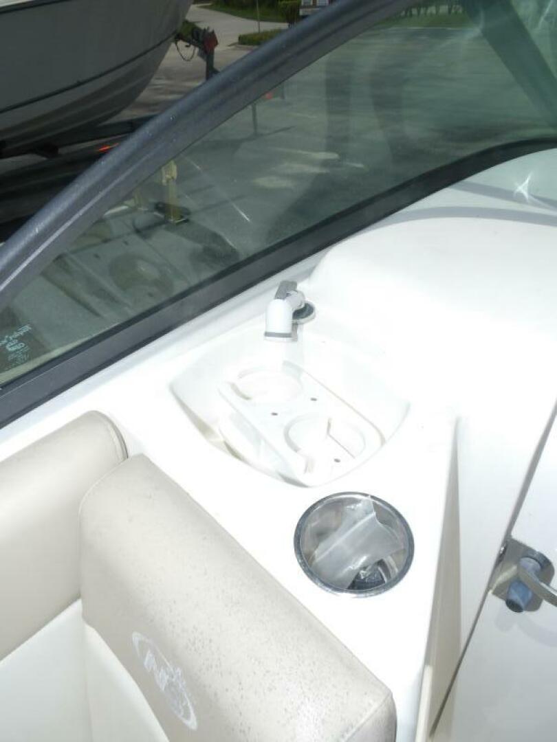 Slide: The Image of NauticStar 223DC Sport Deck 2017 - 4643556