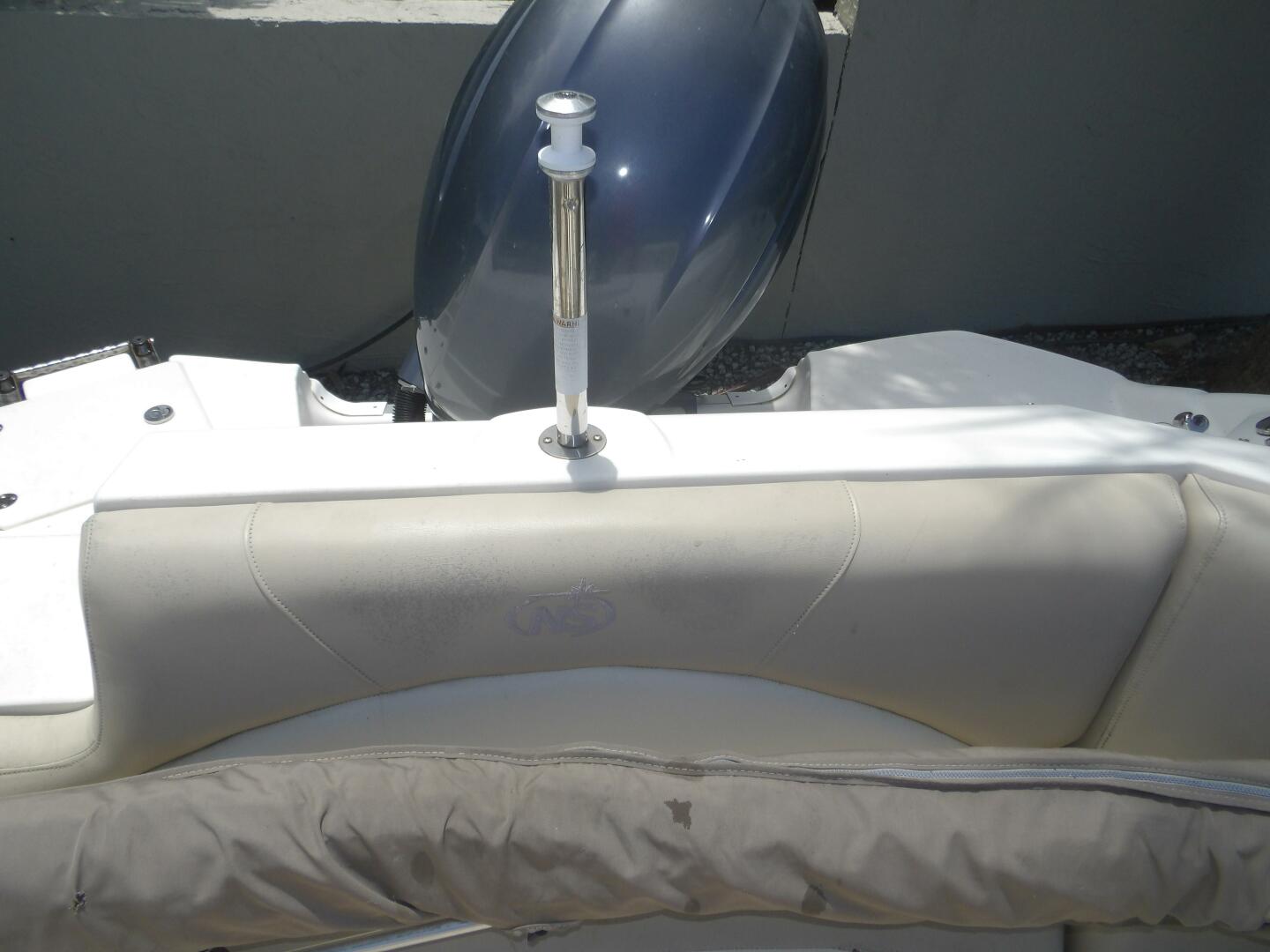 Slide: The Image of NauticStar 223DC Sport Deck 2017 - 4643560