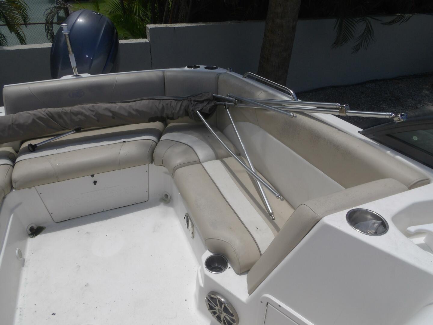 Slide: The Image of NauticStar 223DC Sport Deck 2017 - 4643596