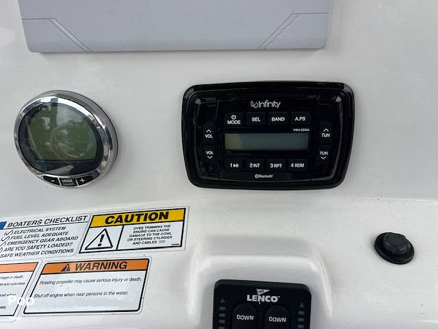 Slide: The Image of NauticStar 2302 Legacy 2022 - 14587160