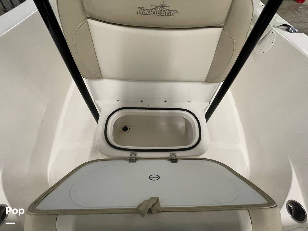 Slide: The Image of NauticStar 2302 Legacy 2023 - 15803750