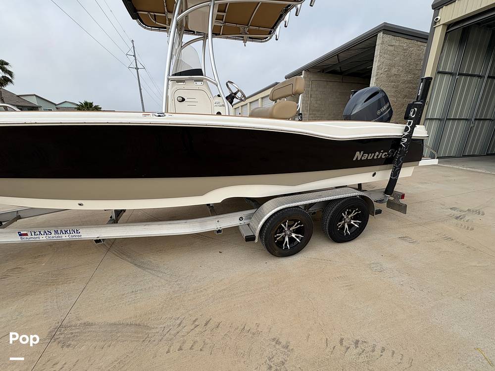 Slide: The Image of NauticStar 231 Hybrid 2019 - 15368419