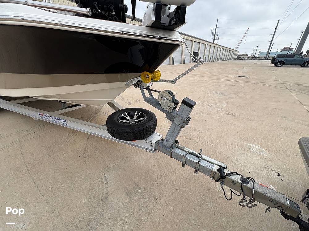 Slide: The Image of NauticStar 231 Hybrid 2019 - 15368432