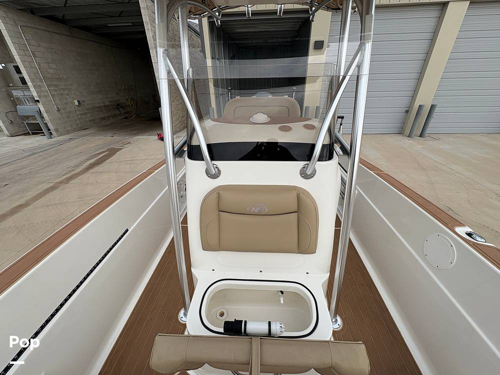 Slide: The Image of Passenger Seating With Backrest/live Well/bait Well - 15368457