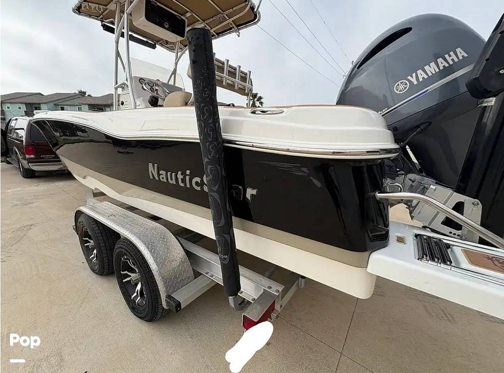 Slide: The Image of NauticStar 231 Hybrid 2019 - 15396037