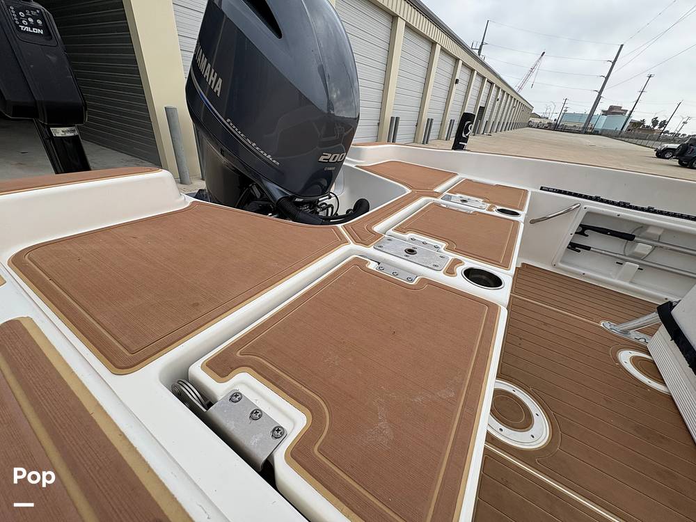 Slide: The Image of Folds Down Passenger Seating - 15368438