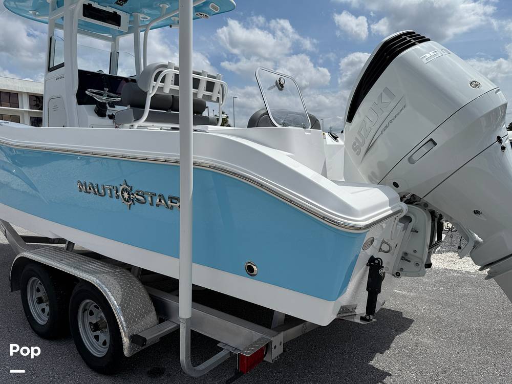 Slide: The Image of NauticStar 242 OSL 2024 - 15382301