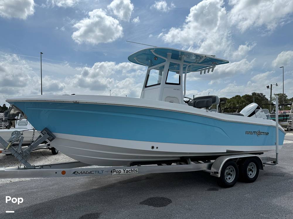 Slide: The Image of NauticStar 242 OSL 2024 - 15382202