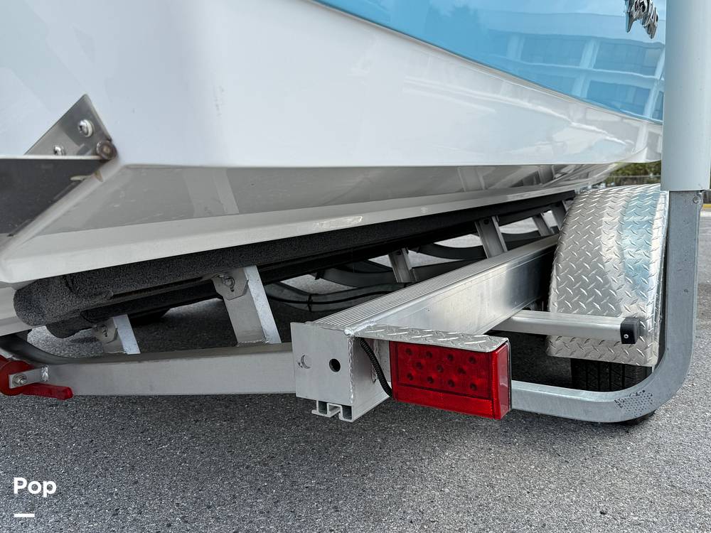 Slide: The Image of NauticStar 242 OSL 2024 - 15382320