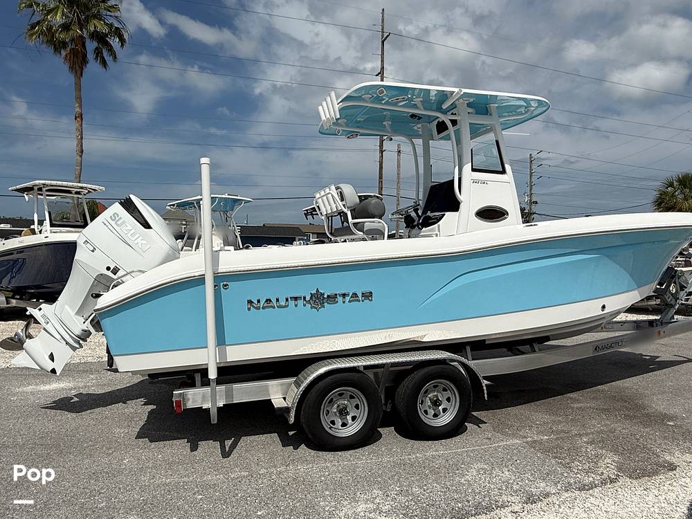 Slide: The Image of NauticStar 242 OSL 2024 - 15382209