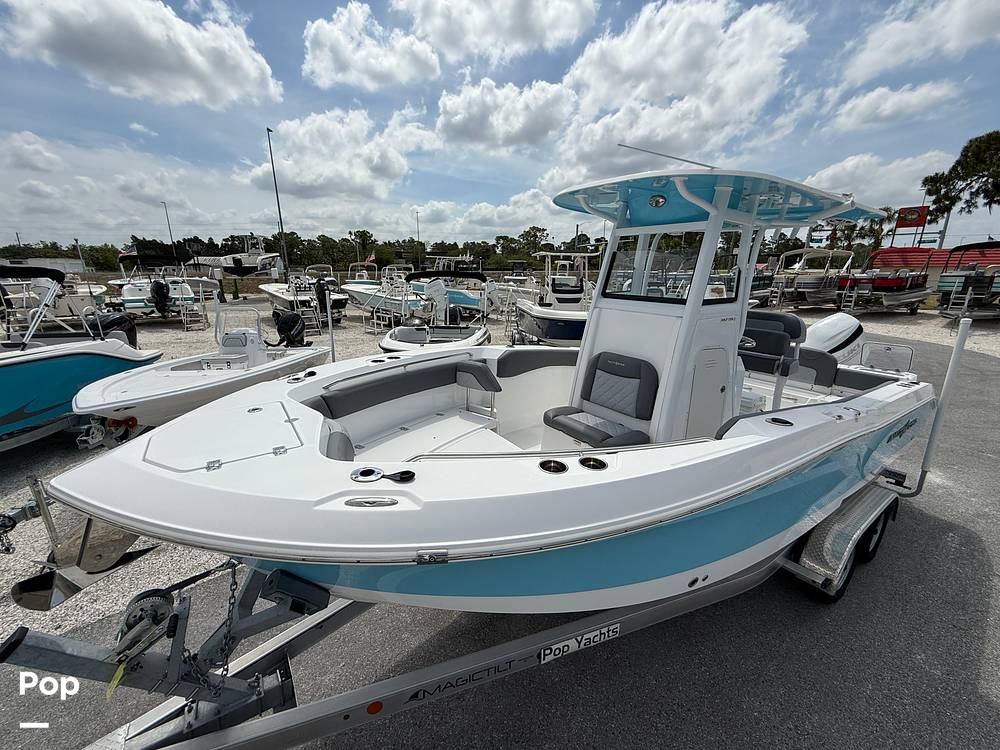 Slide: The Image of NauticStar 242 OSL 2024 - 15382215