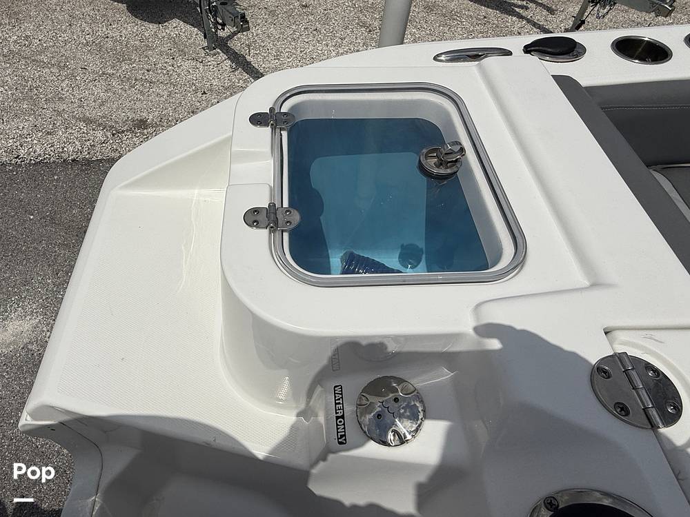 Slide: The Image of NauticStar 242 OSL 2024 - 15382227