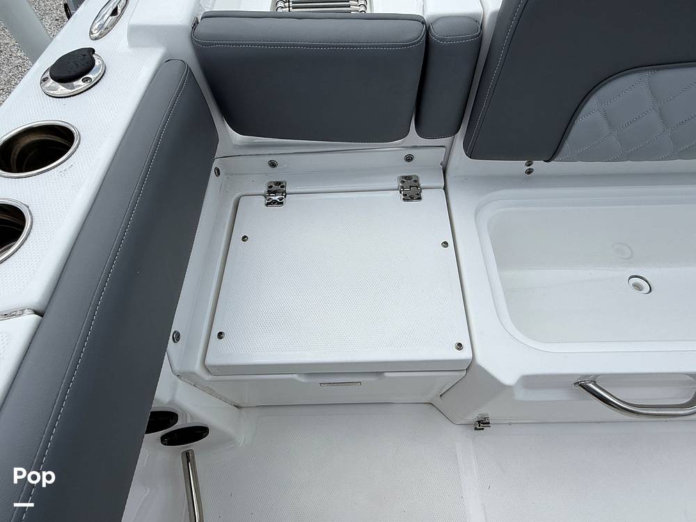 Slide: The Image of NauticStar 242 OSL 2024 - 15382239