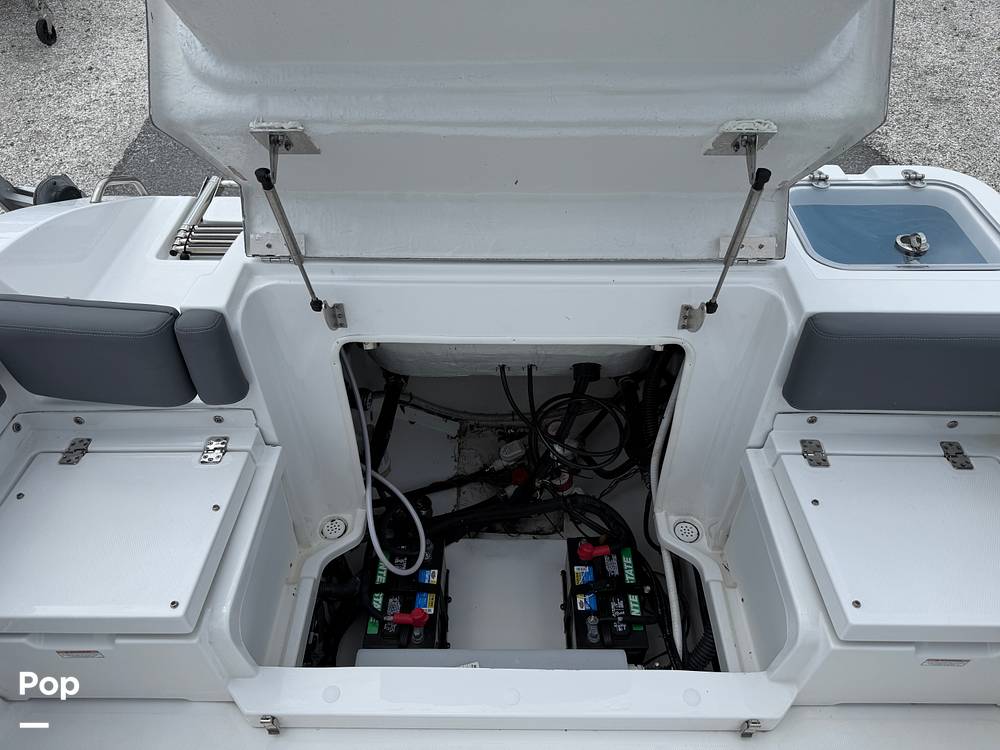Slide: The Image of NauticStar 242 OSL 2024 - 15382242