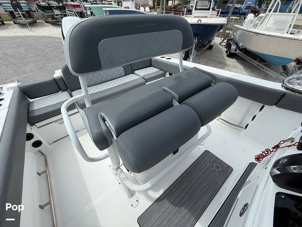 Slide: The Image of NauticStar 242 OSL 2024 - 15382250