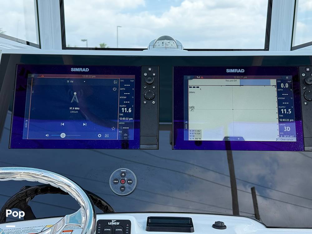 Slide: The Image of NauticStar 242 OSL 2024 - 15382296