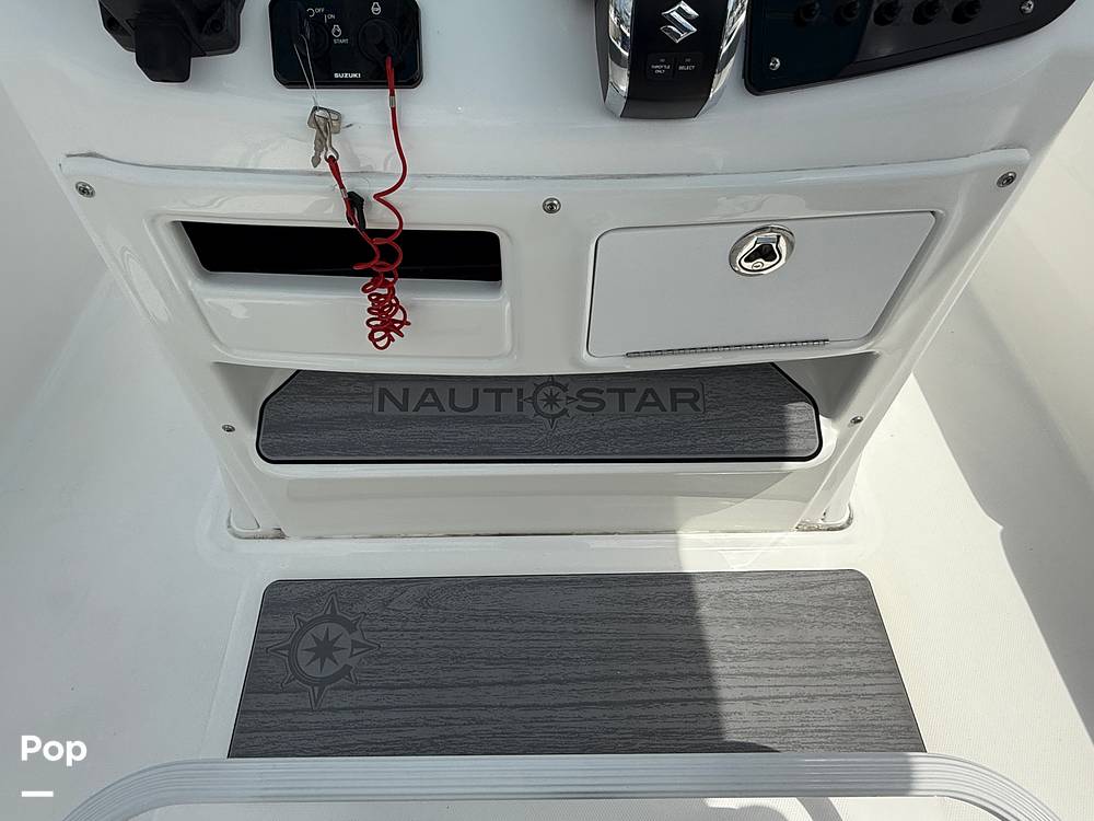 Slide: The Image of NauticStar 242 OSL 2024 - 15382264