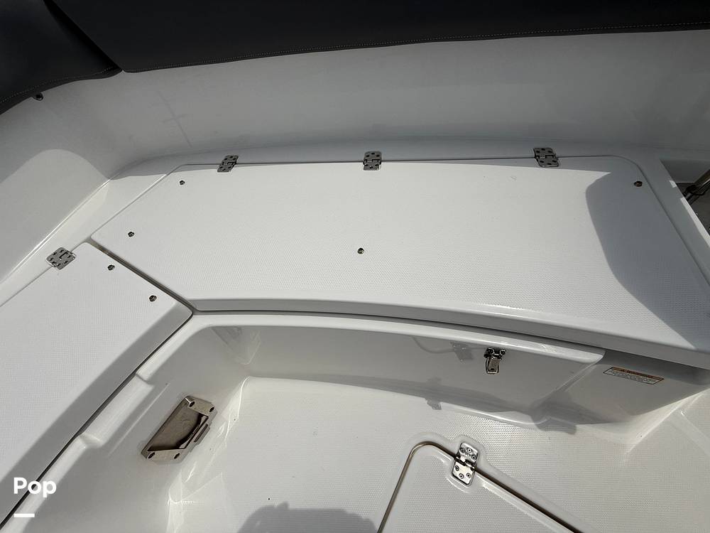 Slide: The Image of NauticStar 242 OSL 2024 - 15382272