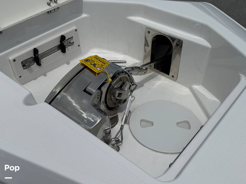 Slide: The Image of NauticStar 242 OSL 2024 - 15382279