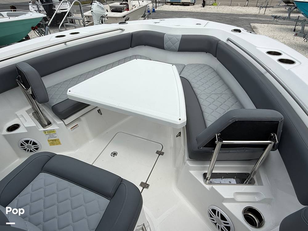 Slide: The Image of NauticStar 242 OSL 2024 - 15382282