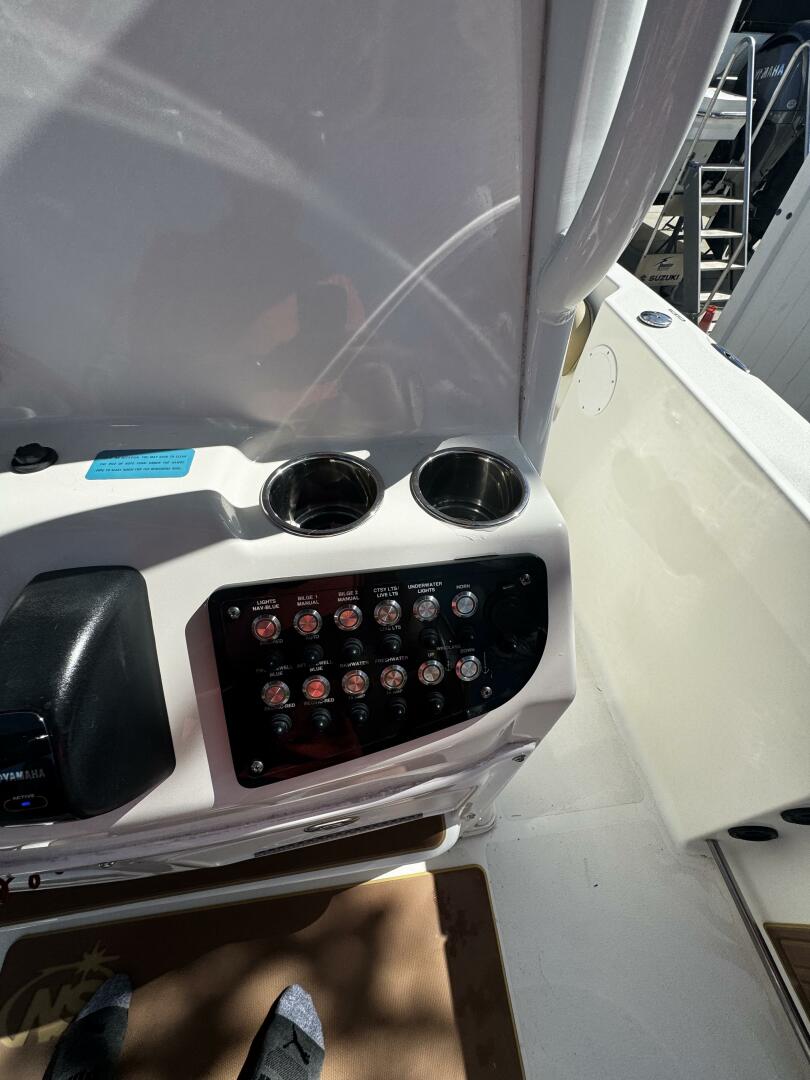 Slide: The Image of NauticStar 251 Hybrid 2019 - 4789004
