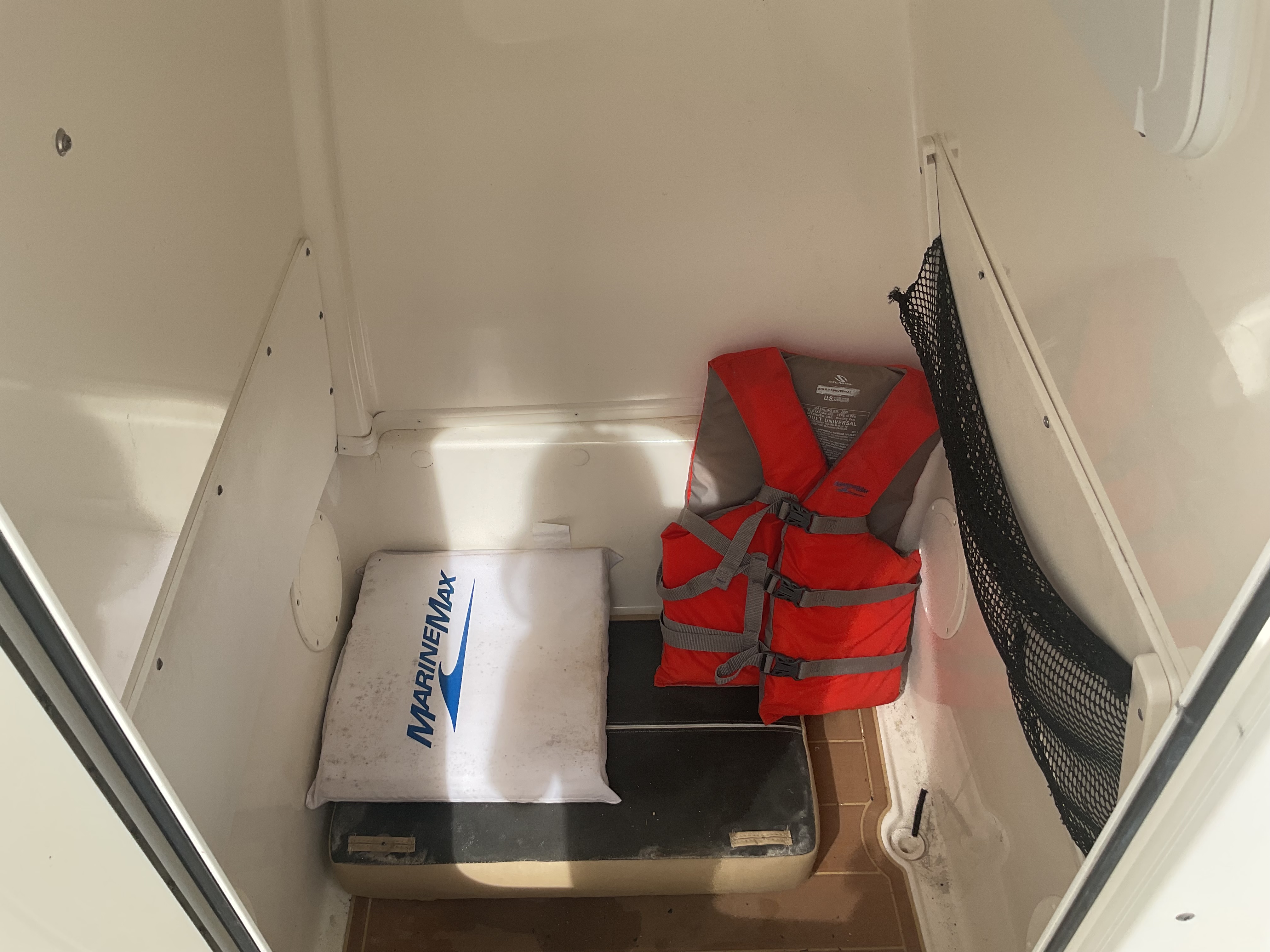 Slide: The Image of NauticStar 251 Hybrid 2019 - 24