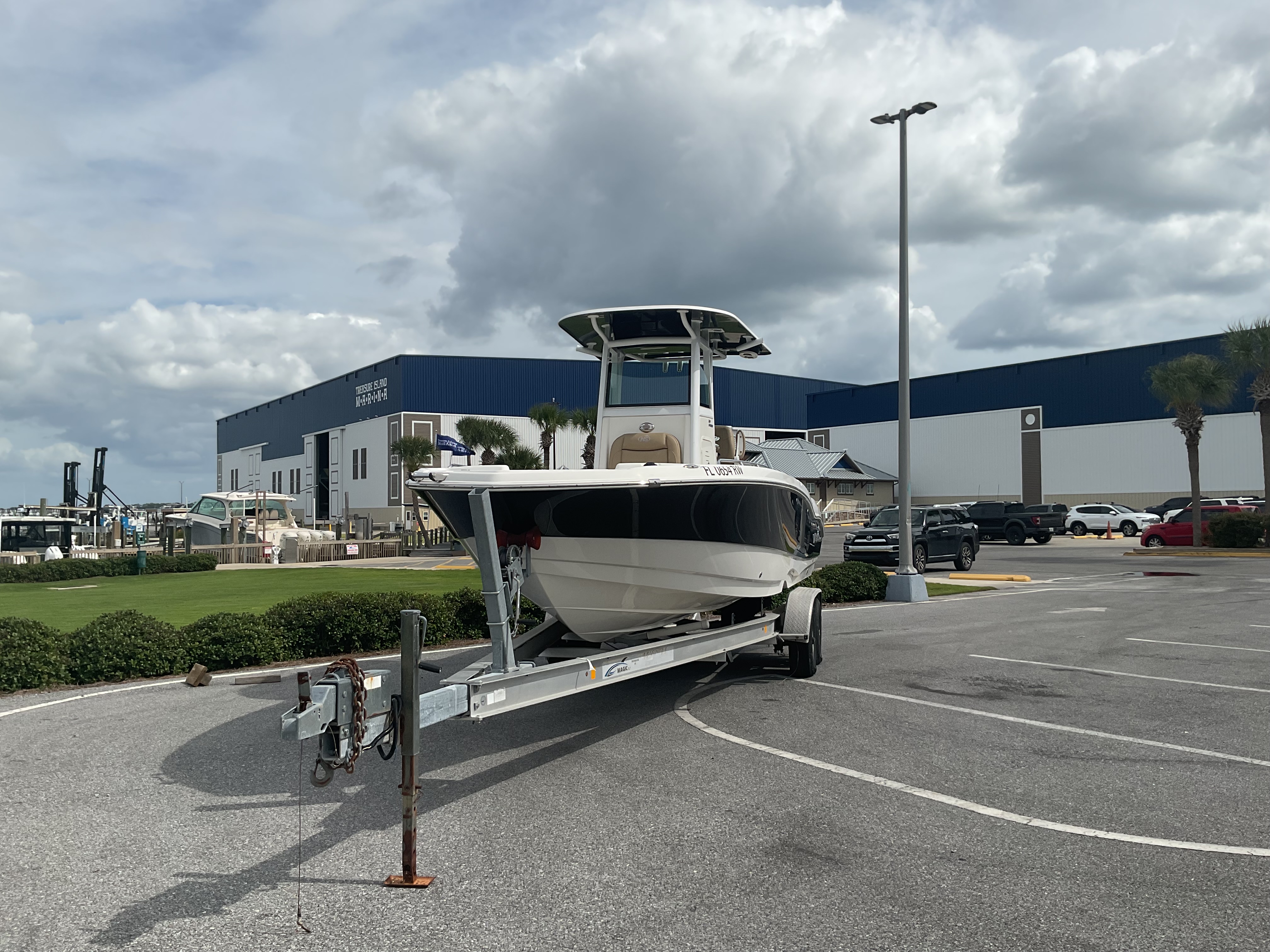 Slide: The Image of NauticStar 251 Hybrid 2019 - 6