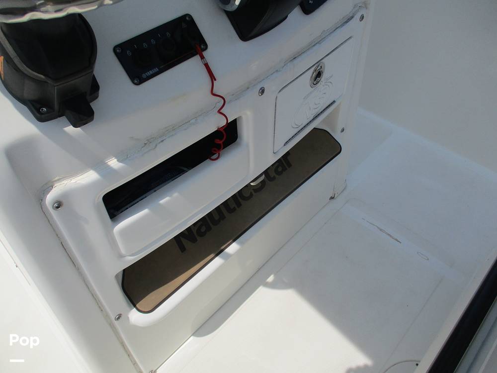 Slide: The Image of NauticStar 2602 Legacy 2020 - 15725670