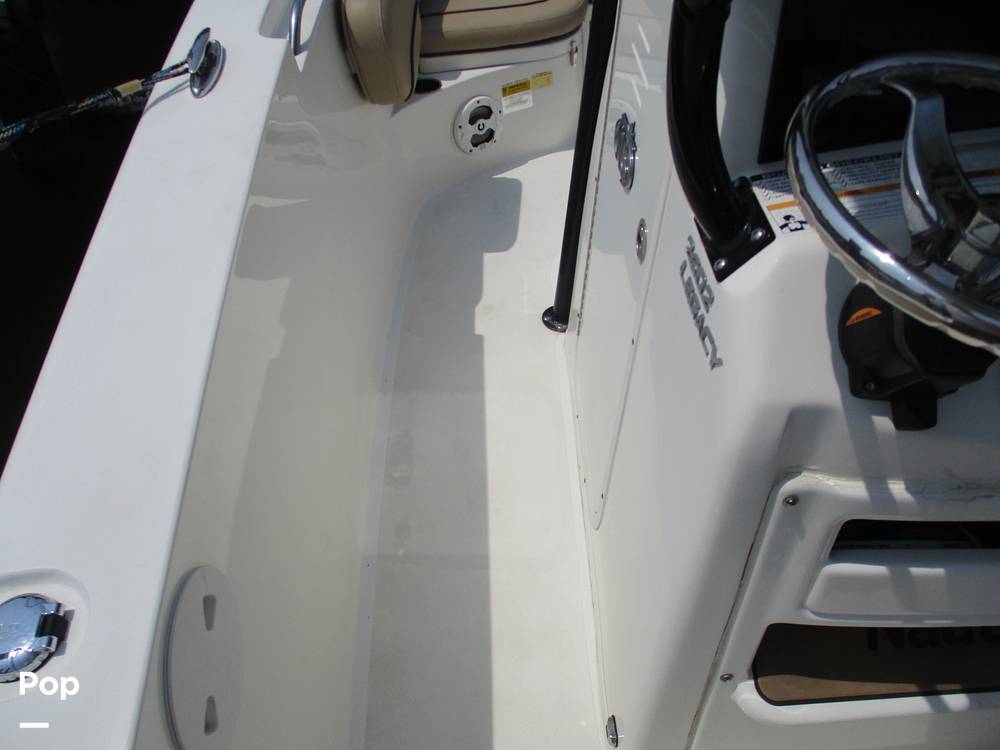Slide: The Image of NauticStar 2602 Legacy 2020 - 15725675