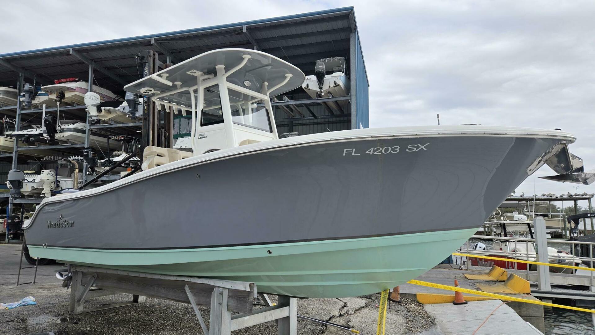 Slide: The Image of NauticStar 2602 Legacy 2021 - 5100218